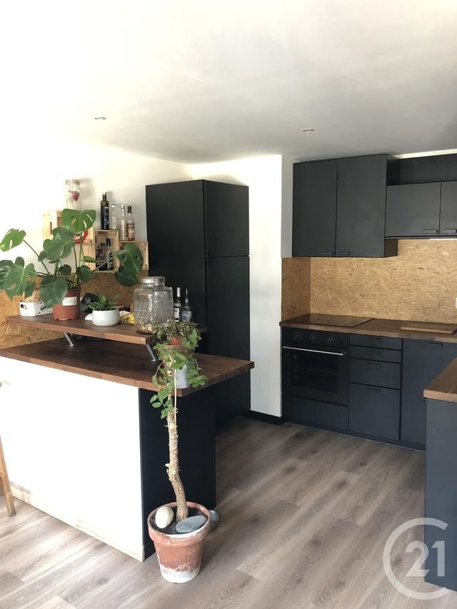 Appartement T3 &agrave; louer - 3 pi&egrave;ces - 74,52 m2 - Besancon - 25 - FRANCHE-COMTE