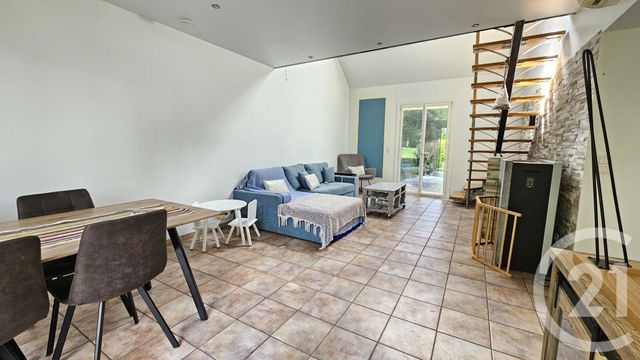 Maison &agrave; louer - 5 pi&egrave;ces - 120 m2 - Mamirolle - 25 - FRANCHE-COMTE