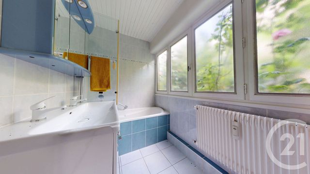 Appartement F5 &agrave; louer - 5 pi&egrave;ces - 94,08 m2 - Besancon - 25 - FRANCHE-COMTE