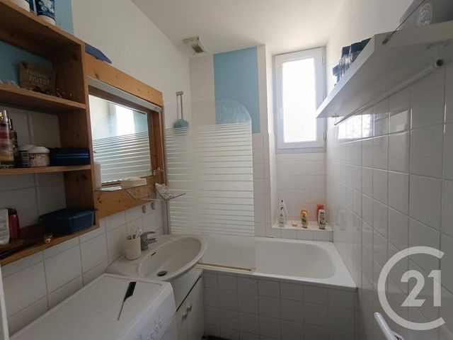 Appartement T3 &agrave; louer - 3 pi&egrave;ces - 65,80 m2 - Besancon - 25 - FRANCHE-COMTE
