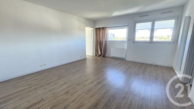Appartement F3 &agrave; louer - 3 pi&egrave;ces - 73,50 m2 - Besancon - 25 - FRANCHE-COMTE