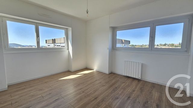 Appartement F3 &agrave; louer - 3 pi&egrave;ces - 73,50 m2 - Besancon - 25 - FRANCHE-COMTE