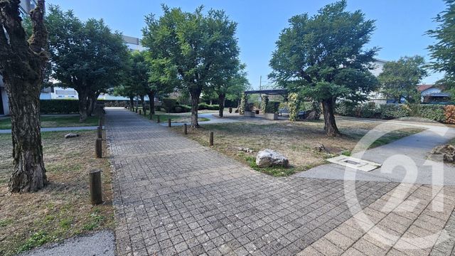 Appartement F3 &agrave; louer - 3 pi&egrave;ces - 73,50 m2 - Besancon - 25 - FRANCHE-COMTE