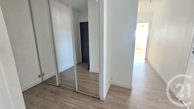Appartement F3 &agrave; louer - 3 pi&egrave;ces - 73,50 m2 - Besancon - 25 - FRANCHE-COMTE