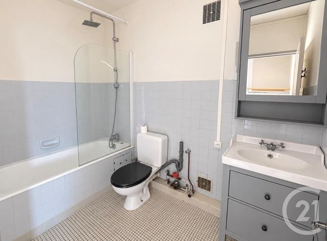 Appartement T2 &agrave; louer - 2 pi&egrave;ces - 63,98 m2 - Besancon - 25 - FRANCHE-COMTE