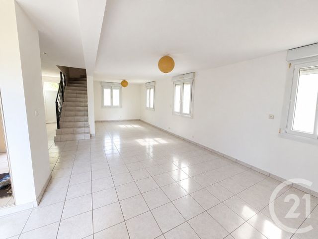 Maison &agrave; louer - 5 pi&egrave;ces - 110 m2 - Echenoz La Meline - 70 - FRANCHE-COMTE