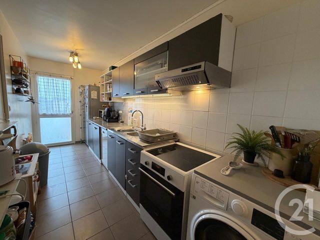 Appartement F3 &agrave; vendre - 3 pi&egrave;ces - 71 m2 - Evry - 91 - ILE-DE-FRANCE