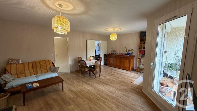 Appartement F4 à vendre - 4 pièces - 76,65 m2 - Evry - 91 - ILE-DE-FRANCE