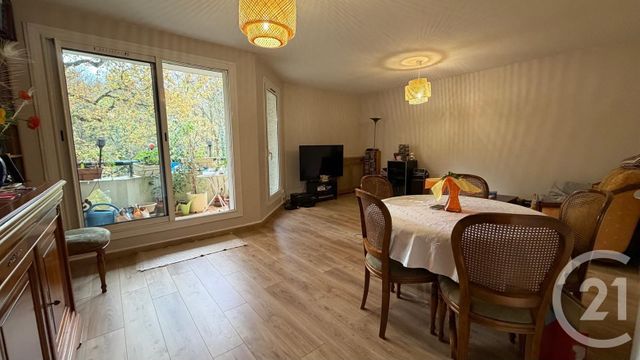 Appartement F4 à vendre - 4 pièces - 76,65 m2 - Evry - 91 - ILE-DE-FRANCE