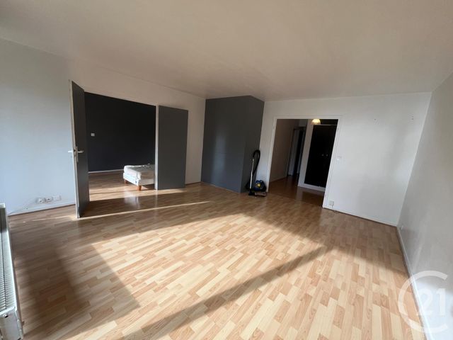 Appartement à vendre - 4 pièces - 75,11 m2 - Evry - 91 - ILE-DE-FRANCE