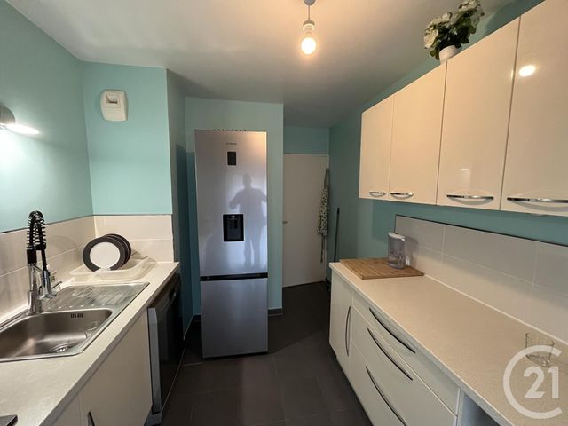 Appartement F3 à vendre - 3 pièces - 63,60 m2 - Evry - 91 - ILE-DE-FRANCE