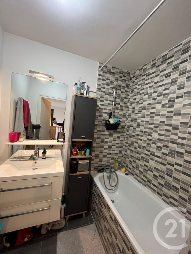 Appartement à vendre - 5 pièces - 81,15 m2 - Ris Orangis - 91 - ILE-DE-FRANCE