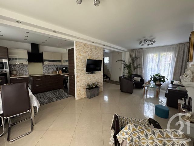 Maison à vendre - 6 pièces - 74,99 m2 - Evry Courcouronnes - 91 - ILE-DE-FRANCE