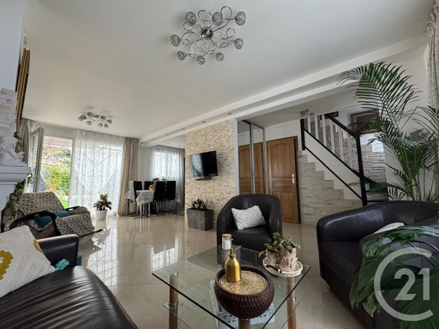 Maison à vendre - 6 pièces - 74,99 m2 - Evry Courcouronnes - 91 - ILE-DE-FRANCE