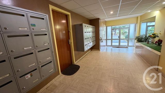 Appartement F4 à vendre - 4 pièces - 77,87 m2 - Evry - 91 - ILE-DE-FRANCE