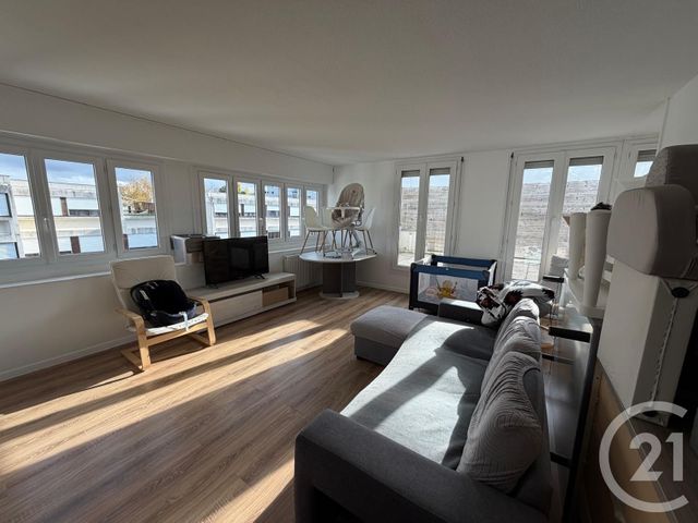 Appartement à vendre - 4 pièces - 89,35 m2 - Evry - 91 - ILE-DE-FRANCE