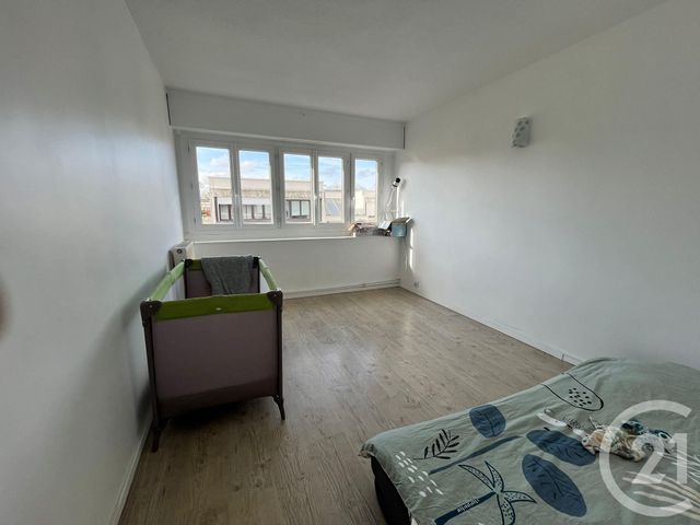 Appartement à vendre - 4 pièces - 89,35 m2 - Evry - 91 - ILE-DE-FRANCE