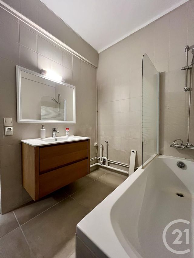 Appartement F3 à louer - 3 pièces - 64,44 m2 - Ris Orangis - 91 - ILE-DE-FRANCE