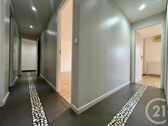 Appartement F4 &agrave; louer - 4 pi&egrave;ces - 84,30 m2 - Ris Orangis - 91 - ILE-DE-FRANCE