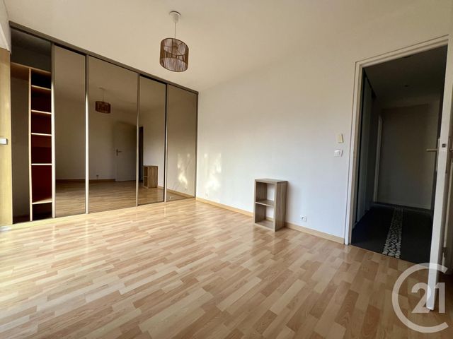 Appartement F4 &agrave; louer - 4 pi&egrave;ces - 84,30 m2 - Ris Orangis - 91 - ILE-DE-FRANCE