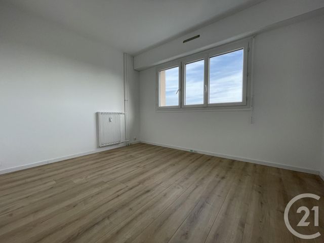 Appartement F4 &agrave; louer - 4 pi&egrave;ces - 78,50 m2 - Evry - 91 - ILE-DE-FRANCE