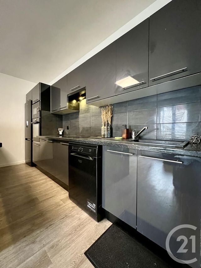 Appartement F3 &agrave; louer - 3 pi&egrave;ces - 57,33 m2 - Corbeil Essonnes - 91 - ILE-DE-FRANCE