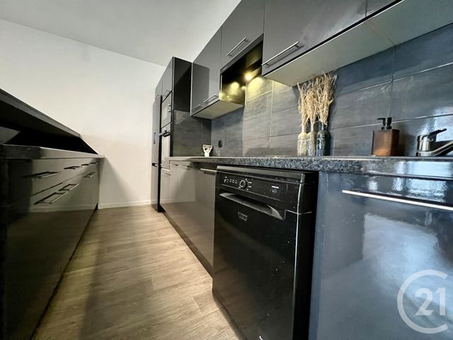 Appartement F3 &agrave; louer - 3 pi&egrave;ces - 57,33 m2 - Corbeil Essonnes - 91 - ILE-DE-FRANCE