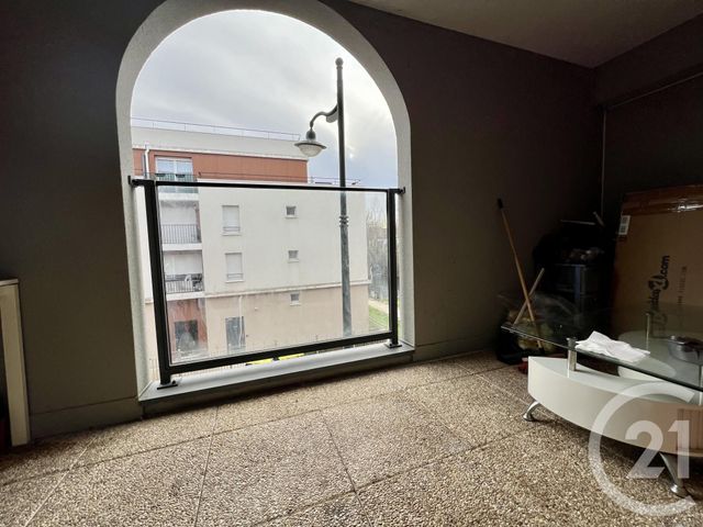 Appartement F3 &agrave; louer - 3 pi&egrave;ces - 57,33 m2 - Corbeil Essonnes - 91 - ILE-DE-FRANCE