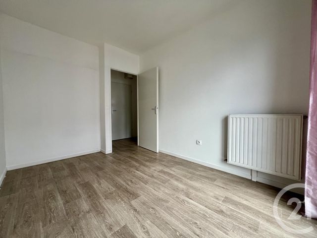 Appartement F3 &agrave; louer - 3 pi&egrave;ces - 57,33 m2 - Corbeil Essonnes - 91 - ILE-DE-FRANCE