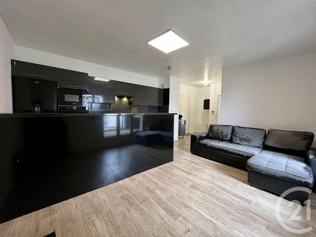 Appartement F3 &agrave; louer - 3 pi&egrave;ces - 57,33 m2 - Corbeil Essonnes - 91 - ILE-DE-FRANCE