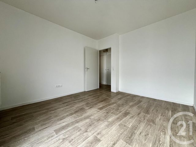 Appartement F3 &agrave; louer - 3 pi&egrave;ces - 57,33 m2 - Corbeil Essonnes - 91 - ILE-DE-FRANCE
