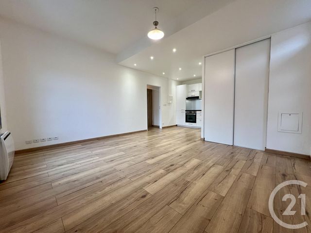 Appartement F2 &agrave; louer - 2 pi&egrave;ces - 42,72 m2 - Evry - 91 - ILE-DE-FRANCE