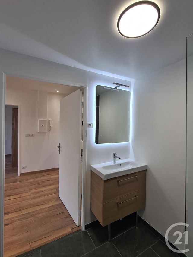 Appartement F2 &agrave; louer - 2 pi&egrave;ces - 42,72 m2 - Evry - 91 - ILE-DE-FRANCE