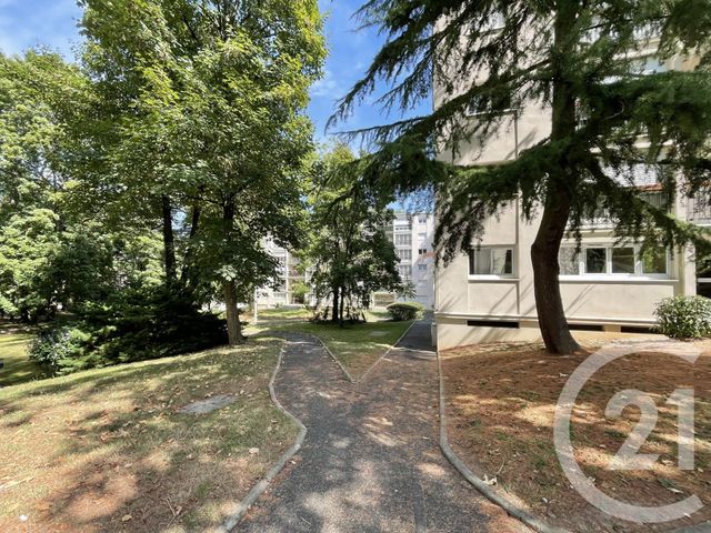 Appartement F1 &agrave; louer - 1 pi&egrave;ce - 21,59 m2 - Evry - 91 - ILE-DE-FRANCE