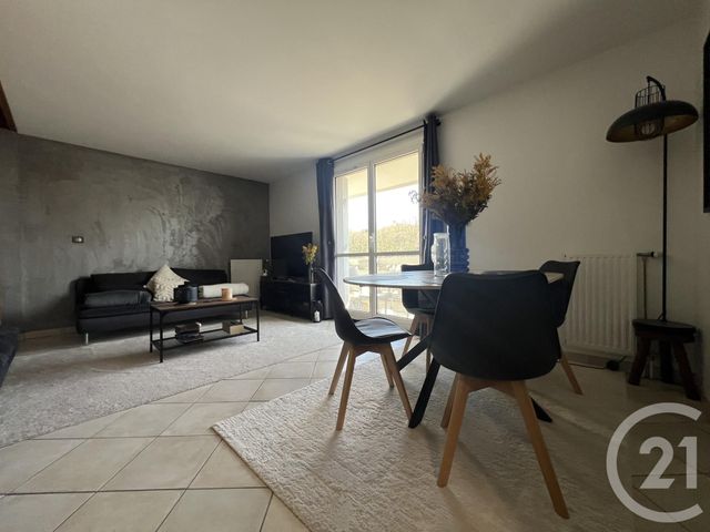 Appartement F5 &agrave; louer - 5 pi&egrave;ces - 90,71 m2 - Etiolles - 91 - ILE-DE-FRANCE