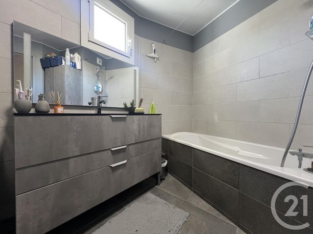 Appartement F5 &agrave; louer - 5 pi&egrave;ces - 90,71 m2 - Etiolles - 91 - ILE-DE-FRANCE