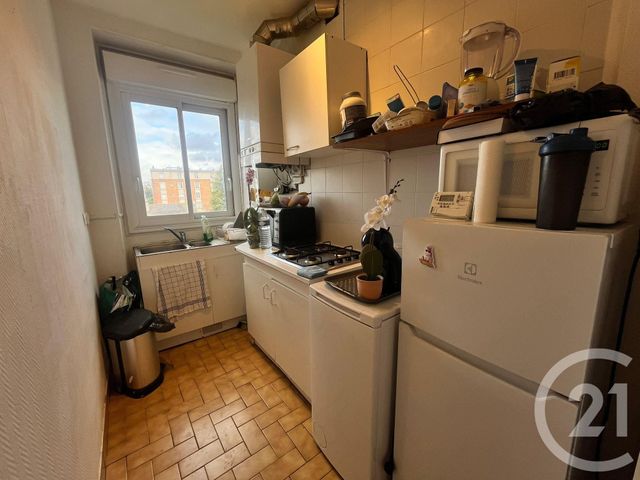 Appartement F3 &agrave; vendre - 3 pi&egrave;ces - 37 m2 - Corbeil Essonnes - 91 - ILE-DE-FRANCE
