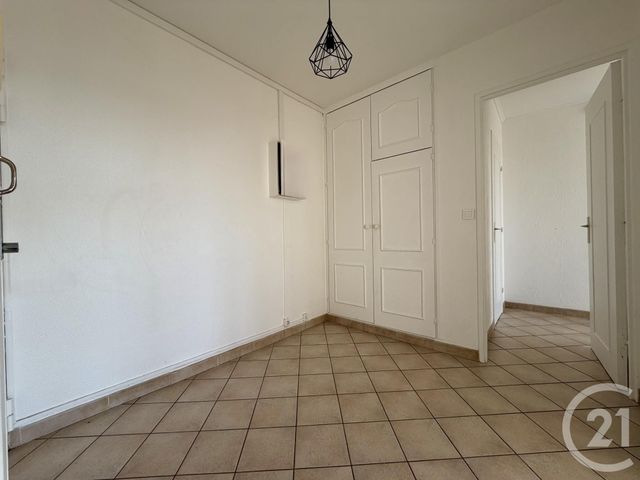 Appartement F4 &agrave; louer - 4 pi&egrave;ces - 76,26 m2 - Evry - 91 - ILE-DE-FRANCE