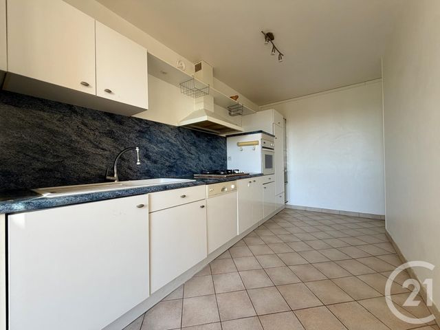 Appartement F4 &agrave; louer - 4 pi&egrave;ces - 76,26 m2 - Evry - 91 - ILE-DE-FRANCE