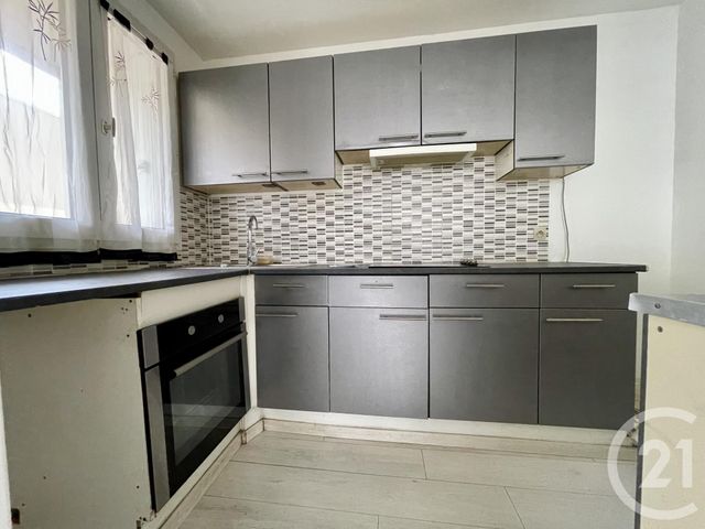 Appartement F3 &agrave; louer - 3 pi&egrave;ces - 54,86 m2 - Evry - 91 - ILE-DE-FRANCE