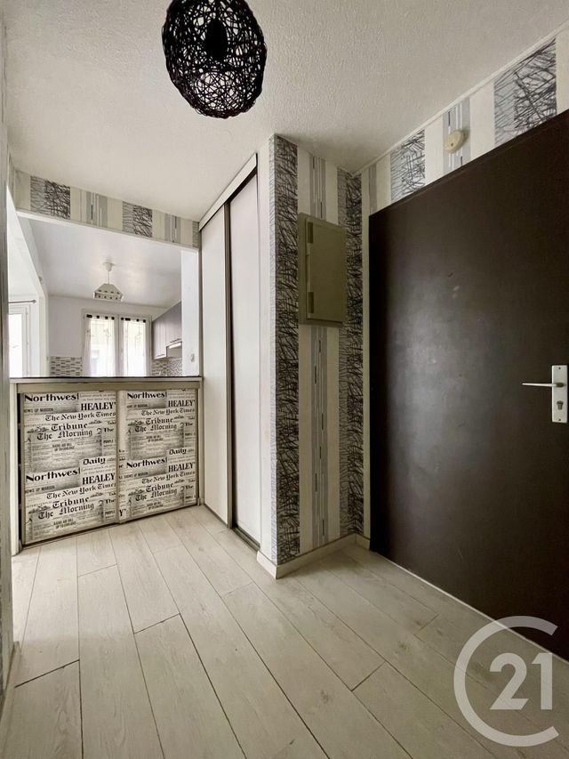 Appartement F3 &agrave; louer - 3 pi&egrave;ces - 54,86 m2 - Evry - 91 - ILE-DE-FRANCE