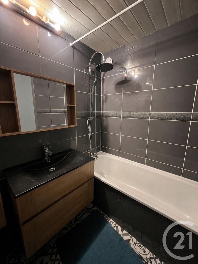 Appartement F5 &agrave; louer - 5 pi&egrave;ces - 93,90 m2 - Evry - 91 - ILE-DE-FRANCE