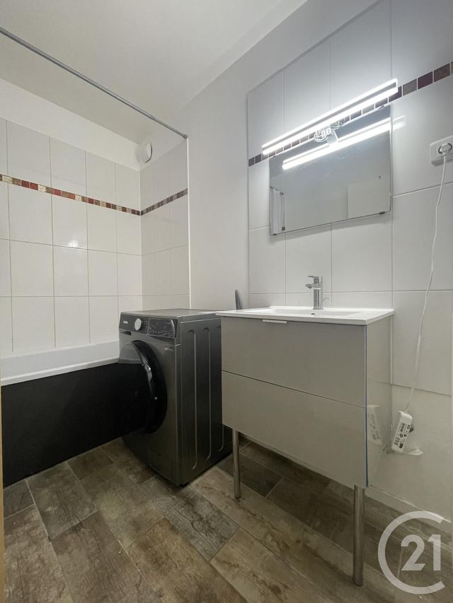 Appartement F3 &agrave; louer - 3 pi&egrave;ces - 65,22 m2 - Evry - 91 - ILE-DE-FRANCE