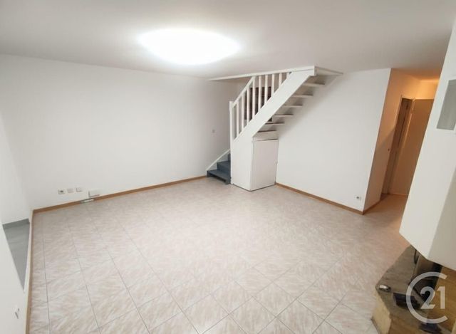 Maison &agrave; louer - 5 pi&egrave;ces - 90,18 m2 - Evry - 91 - ILE-DE-FRANCE