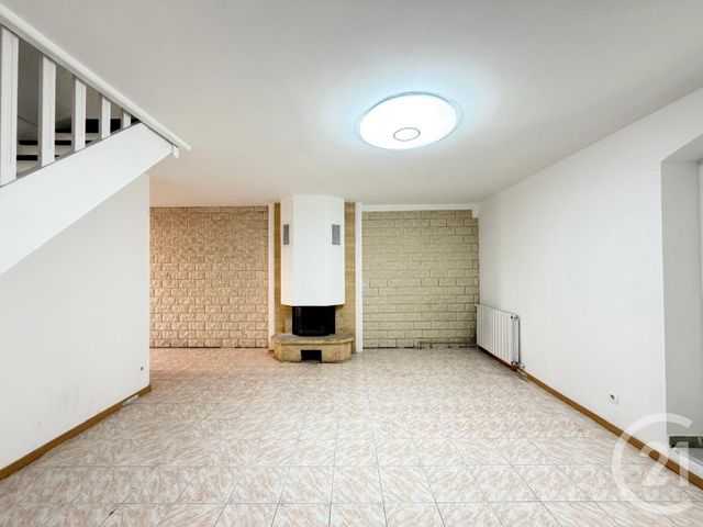 Maison &agrave; louer - 5 pi&egrave;ces - 90,18 m2 - Evry - 91 - ILE-DE-FRANCE