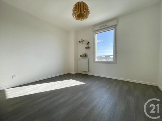 Appartement Duplex &agrave; louer - 4 pi&egrave;ces - 83,08 m2 - Moissy Cramayel - 77 - ILE-DE-FRANCE