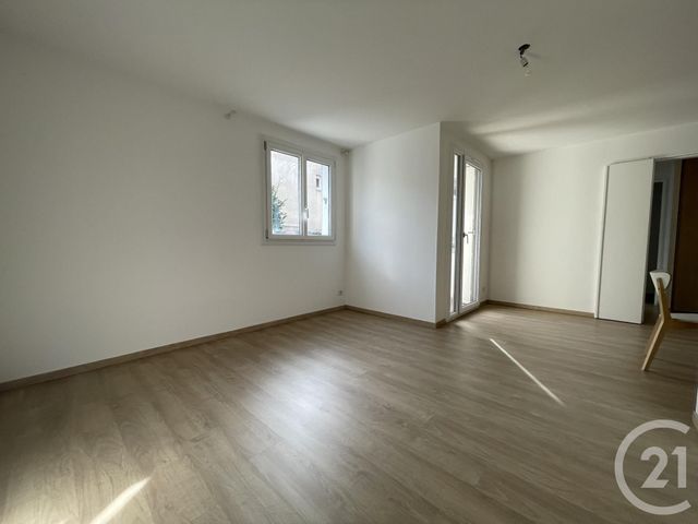 Appartement F2 &agrave; louer - 2 pi&egrave;ces - 46,10 m2 - Evry - 91 - ILE-DE-FRANCE