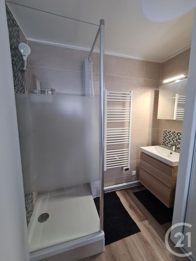 Appartement F4 &agrave; louer - 4 pi&egrave;ces - 49,80 m2 - Courcouronnes - 91 - ILE-DE-FRANCE