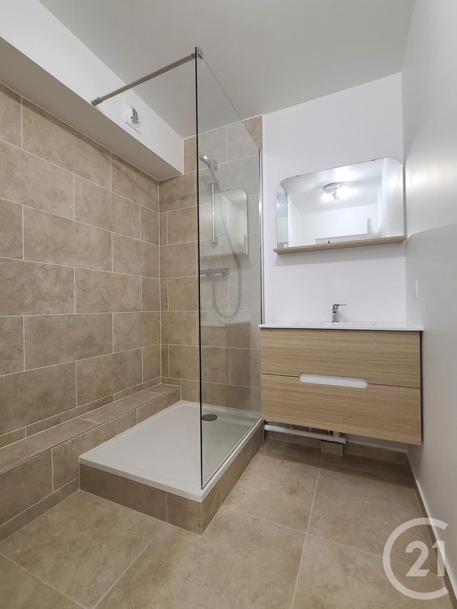 Appartement F3 &agrave; louer - 3 pi&egrave;ces - 72,71 m2 - Corbeil Essonnes - 91 - ILE-DE-FRANCE
