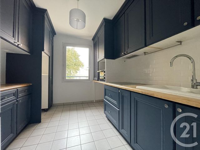Appartement F3 &agrave; louer - 3 pi&egrave;ces - 72,71 m2 - Corbeil Essonnes - 91 - ILE-DE-FRANCE